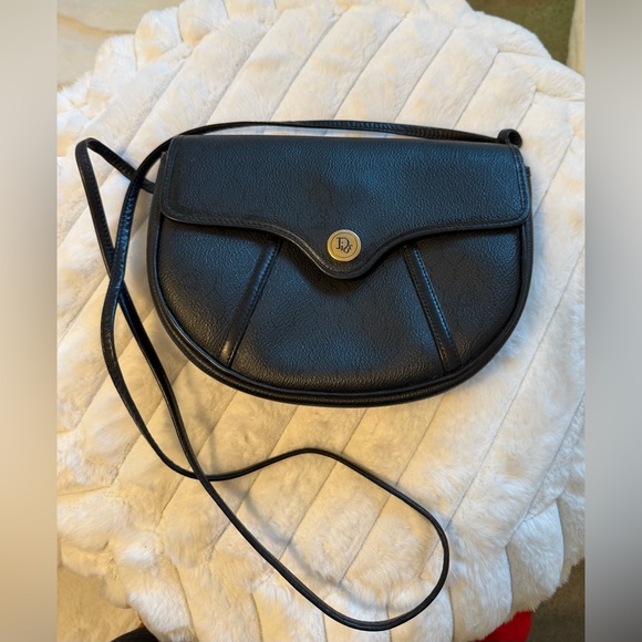 FLASH SALR VGC/Excellent Condition-Authentic Dior Vintage Blk Crossbody Bag! 🤩🤩🤩